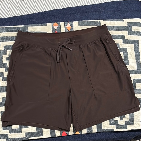 Men’s License to Train Linerless Short 7" -Dark Brown - Picture 3 of 4